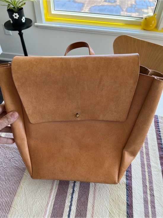 Aritzia Handbags - Aritzia/Auxilary Leather Backpack